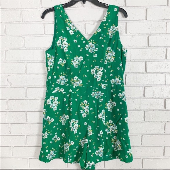 LOFT Floral V-Neck Romper in Bright Kelly Green - Picture 4 of 6